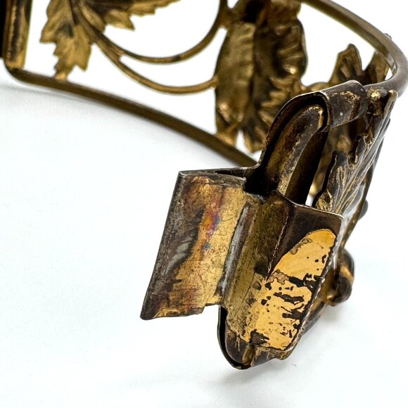 Victorian Repousse Brass Cuff Bangle With Floral Design Vintage - Picture 5 of 12